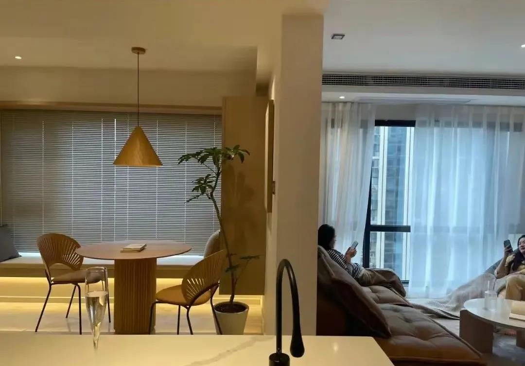 上海辣媽の生活智慧，入戶區域變餐廳，空間利用率max	