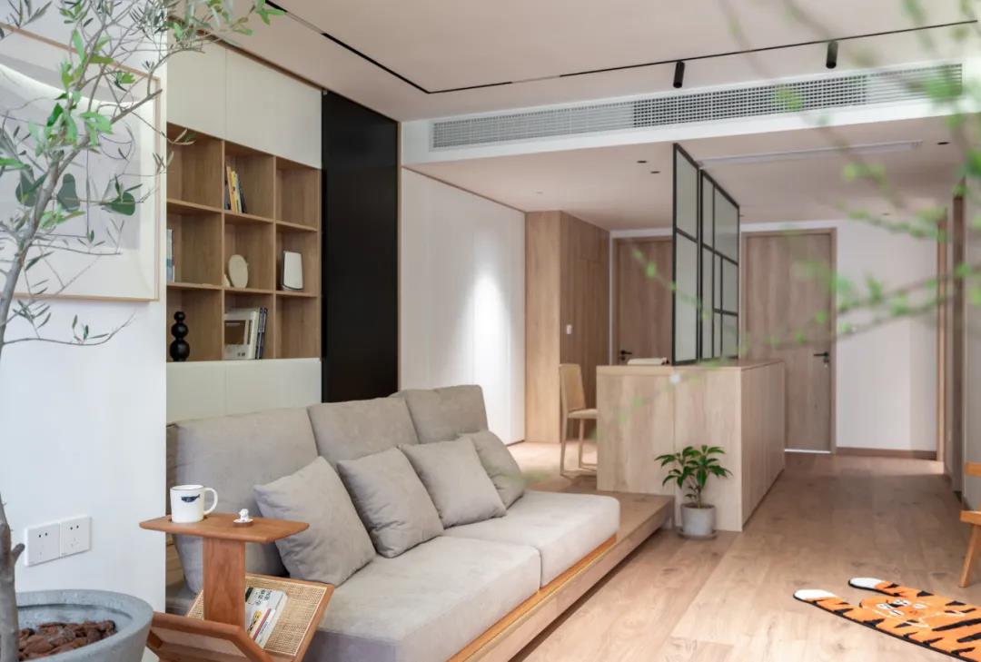 深圳125㎡，榻榻米地臺搭建「客廳沙發(fā)區(qū)」，實(shí)用度max!